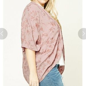 💮 Forever 21 Plus Embroiderd Kimono